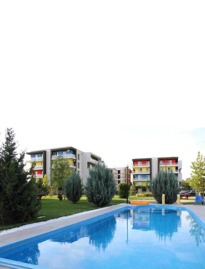 Tranzzit Airport Apartment II Otopeni Exterior photo